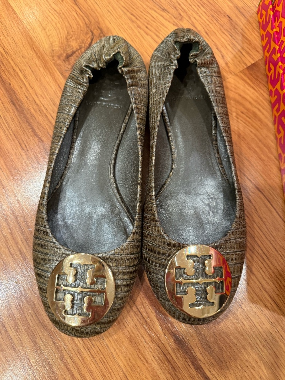 Tory Burch Reva Flats - size 7 - olive/gold; lizard print